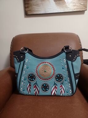 MONTANA WEST TURQ./BLK. STUDDED DREAMCATCHER SHOULDER BAG-(EXCELLENT CONDITION)